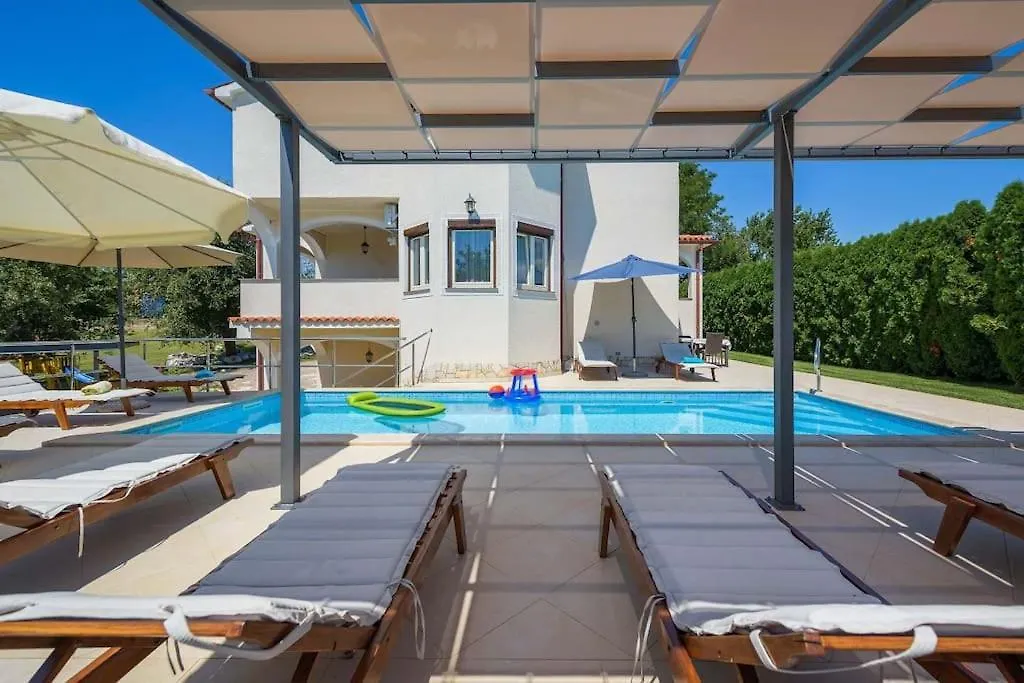 Villa Eufemia بوريتش كرواتيا